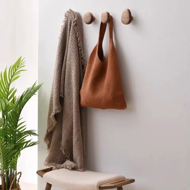 The Simple Solid Wood Hook